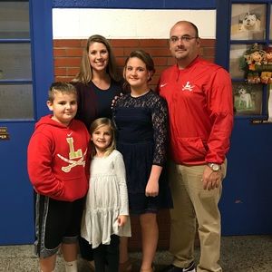 Meet your Posher, Courtney